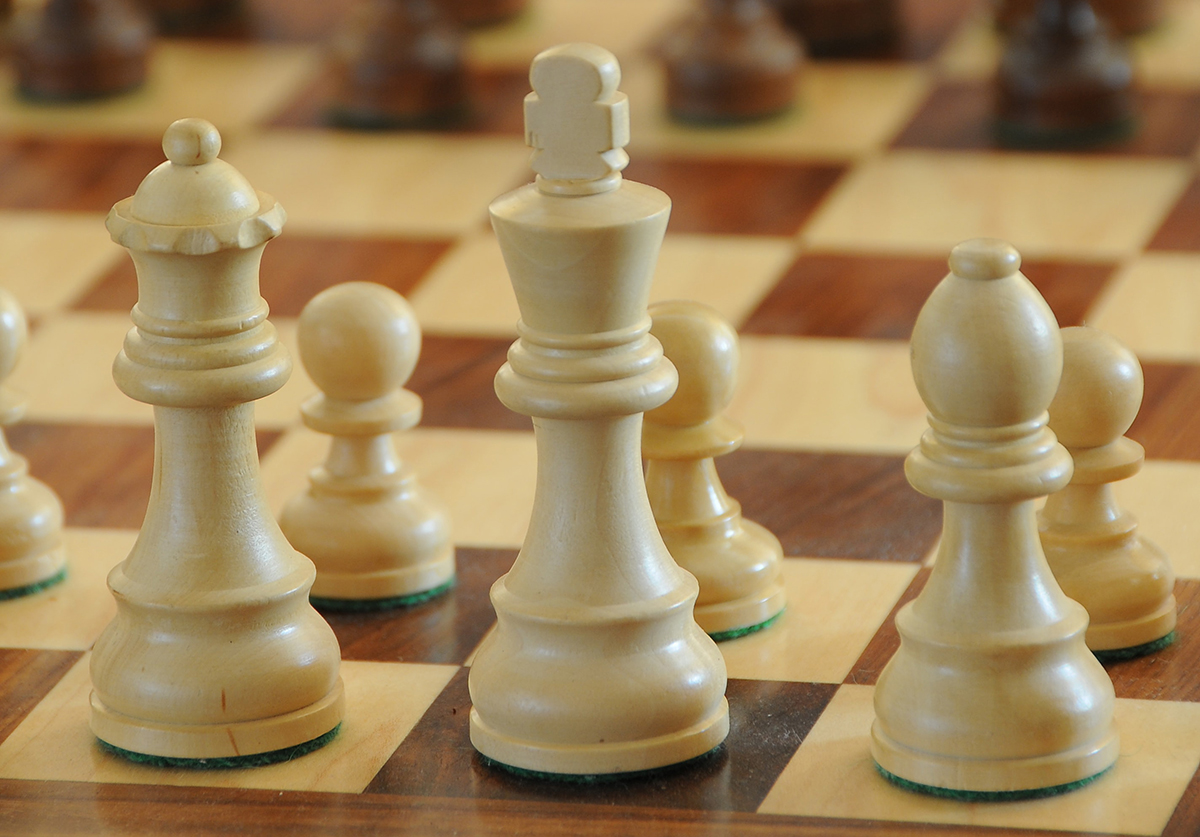 ventajas-de-jugar-al-ajedrez-desde-edades-tempranas-ceu-san-pablo-murcia